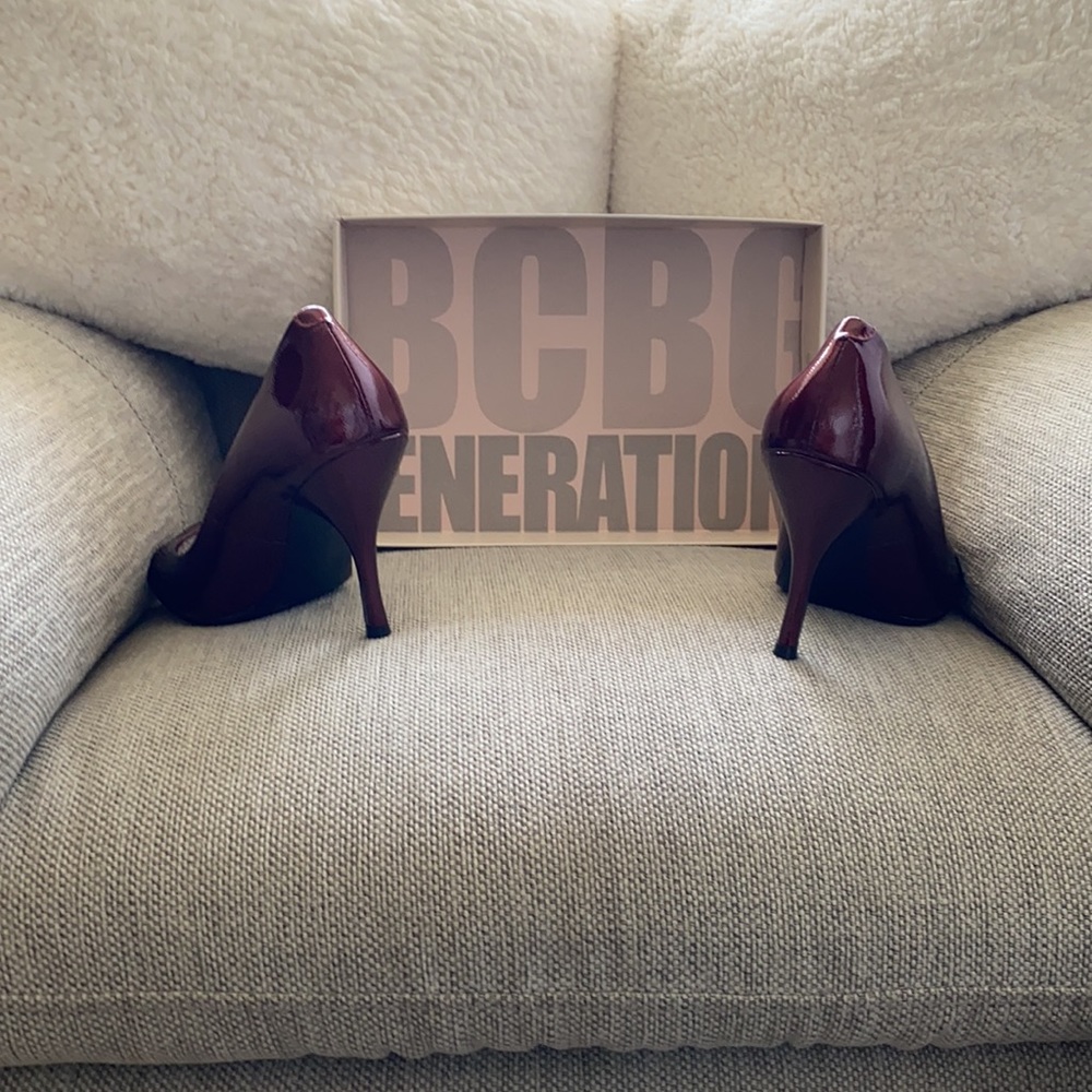 BCBG RUBY RED HEELS - Picture 2 of 5